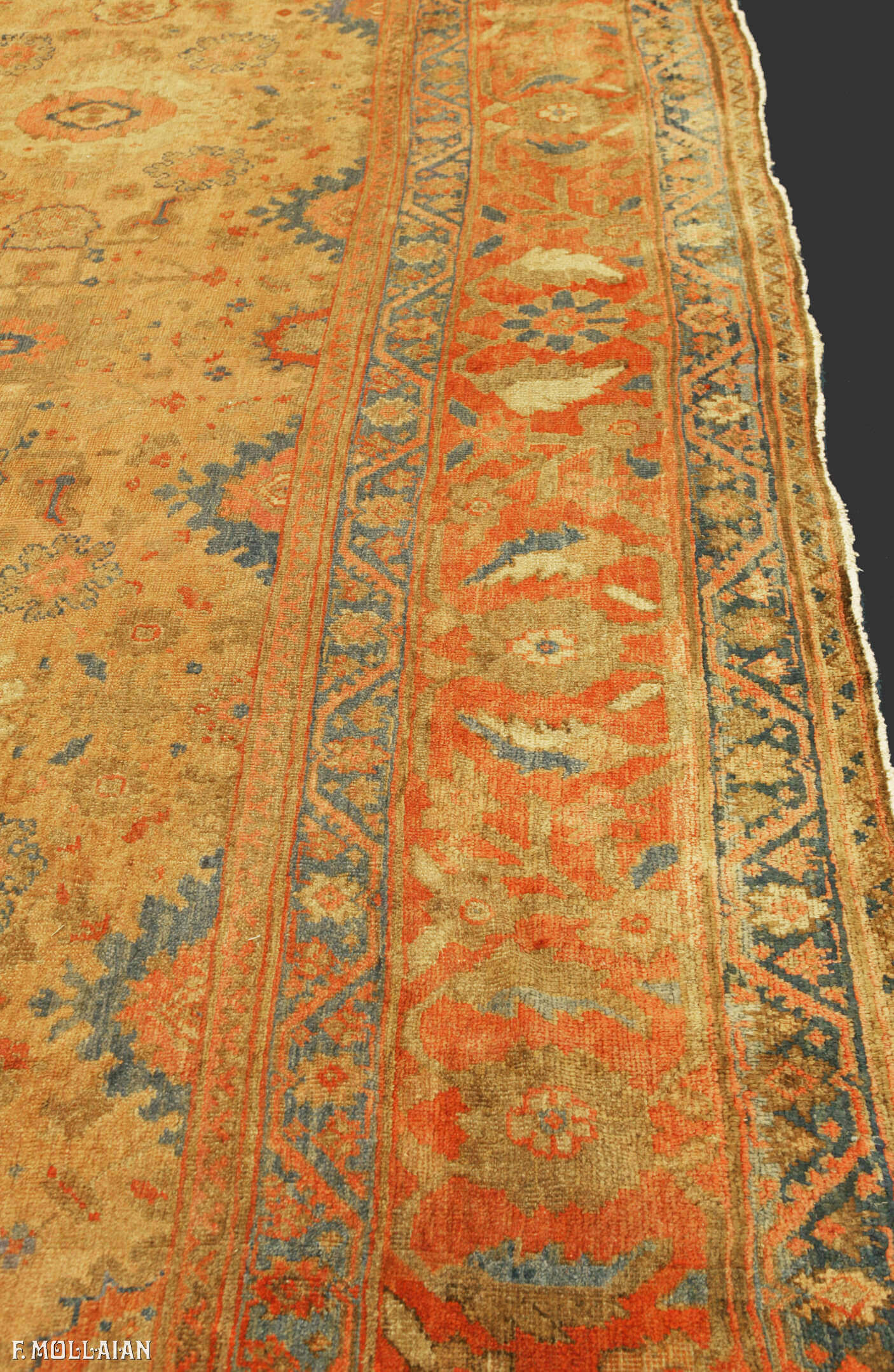 A Very Large Antique Persian Bakshaish Carpet n°:50525491